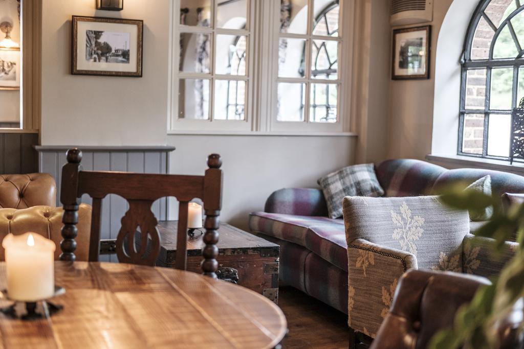 The Princess Royal Farnham  Exterior photo